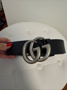 Gucci Black Leather Belt with Silver Double G Buckle